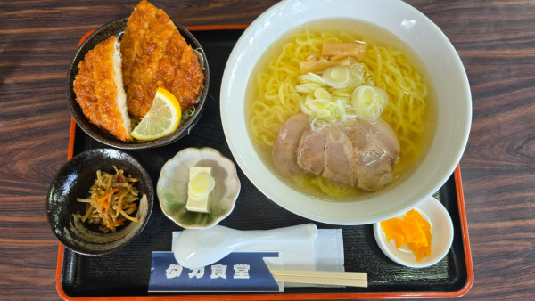 「ラーメン定食Ｃ　山塩ラーメン　1600円」@タカ食堂の写真