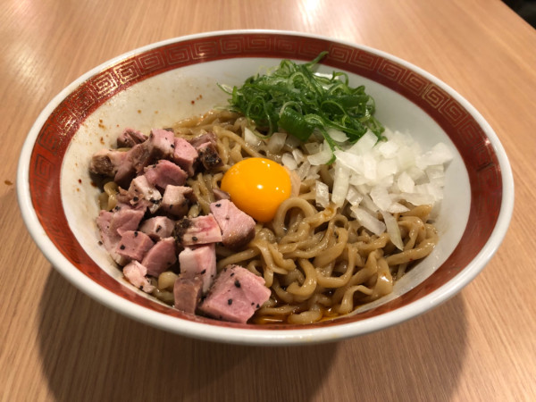 「釜玉油そば 辛うま」@オリオン食堂の写真