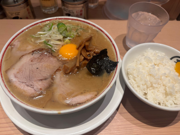 「特製濃厚とろりそば　ライス」@東京煮干し らーめん 玉 東京駅店の写真