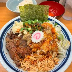 辛痺背脂まぜそば