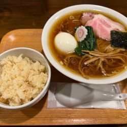 特製恵那鷄のコンソメ中華そば・熟成醤油1530円