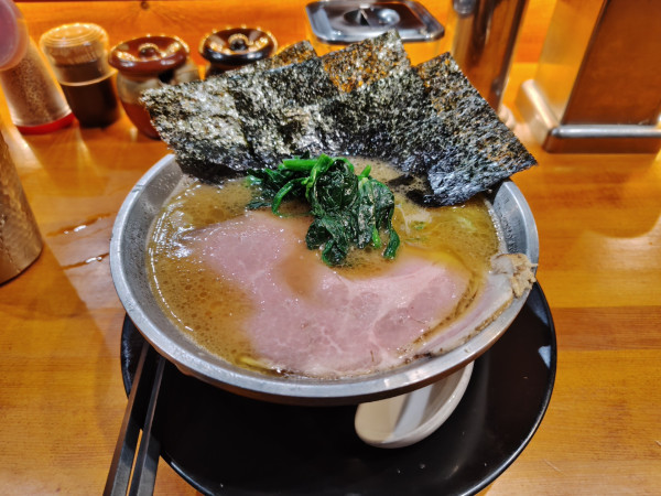 「ラーメン¥950」@鶴一家neoの写真