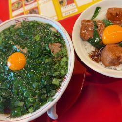 ニラ中華そば+純レバ丼