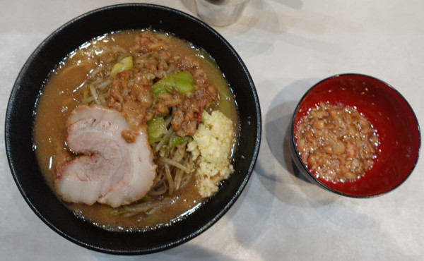 「ラーメン中（1,200円）」@CRAZY PORKの写真