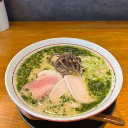 しそ豚骨ラーメン