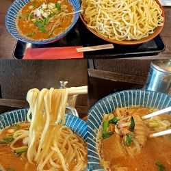 『豚もつつけ麺+中盛(850+100)』