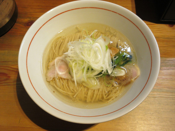 「白ラーメン（塩）（950円）」@日本橋 朱鷺の写真