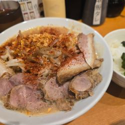 鉄鍋焼味噌・チャーシュー・無限ライス ￥1,240