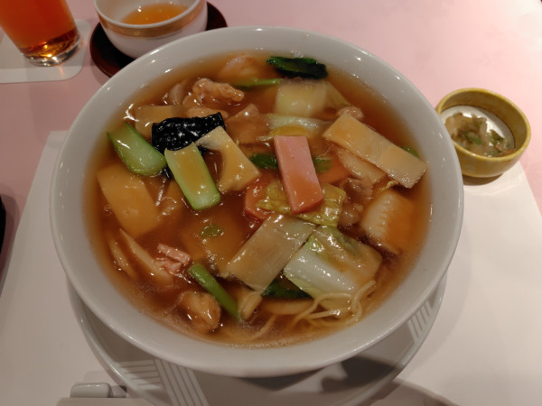 「五目スープそば1331円（サービス料込み）」@大観苑の写真