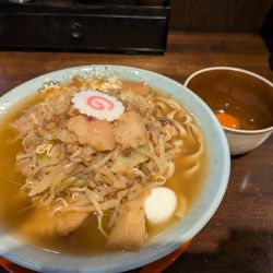 ラーメン（半分）＋生卵