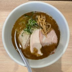 焼きあご塩らぁ麺(900円)