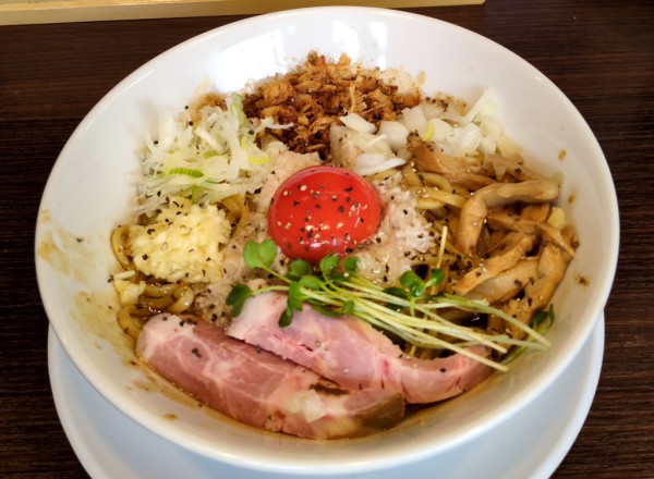 「本店直伝脂そば」@油そば 六善の写真