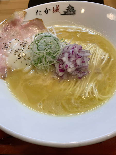 「鶏白湯(温玉入り)」@中華そば たか城の写真