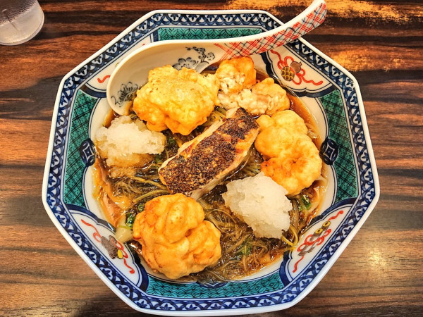 「鱈と白子の和風そば」@稲荷屋の写真