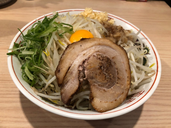 「俺の汁なし 醤油」@オリオン食堂の写真