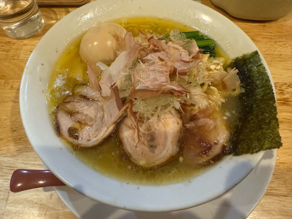 「特製うめしおらーめん+替玉」@らーめん天神下 大喜の写真