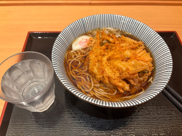 「天ぷらそば」@そばいち 新宿店の写真