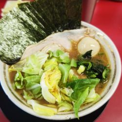 との丸ラーメン＋キャベツ＋半ライス