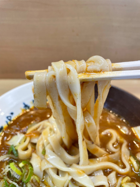 「カレーきしめん　￥７００」@名代きしめん 住よし JR名古屋駅・新幹線下りホーム店の写真