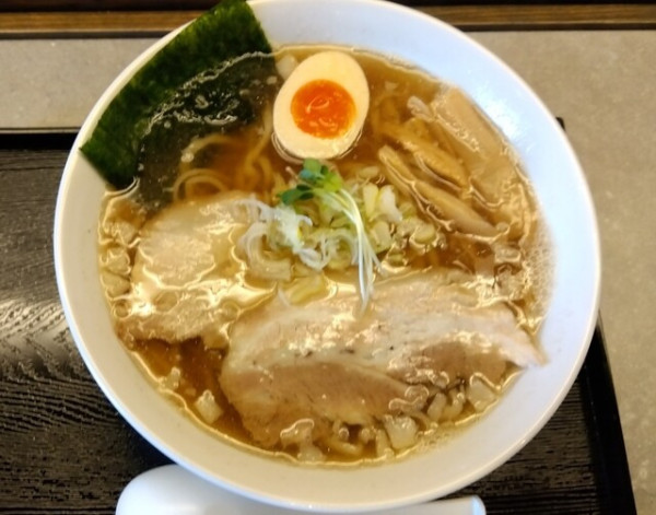「背脂入りにぼしＷ中華 ・極太麺 ・しょうゆ味 ・並盛」@麺家 林商店の写真