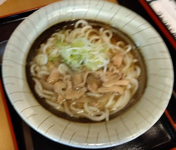 「肉うどん２玉 950円」@つんつるてんの写真
