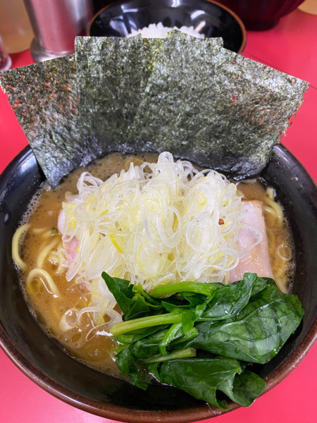 「ラーメン（並）＋薬味ネギ＋半ライス」@田上家の写真