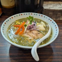 グリーンラーメン