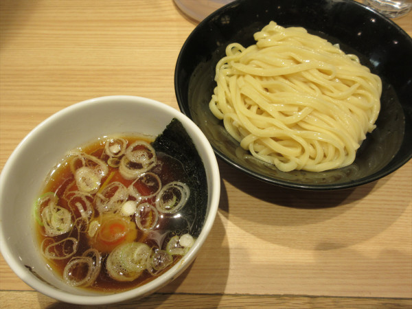 「つけめんライト（淡麗）（1,000円）」@UNDER GROUND RAMEN 頑者 グランエミオ所沢店の写真