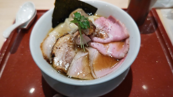 「特製キジ醤油そば＋3種のチャーシュー増し」@麦と麺助 新梅田中津店の写真