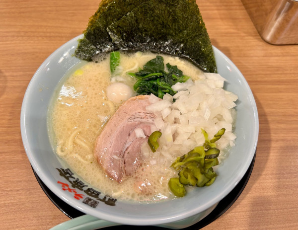「塩ラーメン(850¥)」@町田商店 若草店の写真