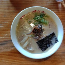 チャーシュー麺　豚骨