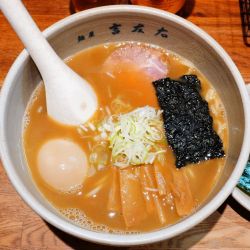 味玉らーめん＋のり＋エビスビール小瓶