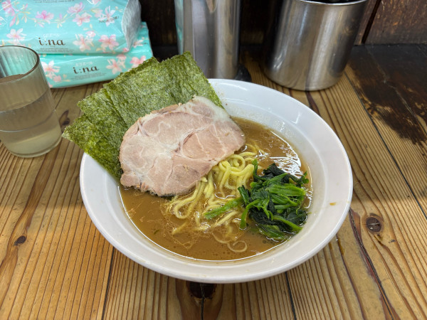 「ラーメン(並)850円」@湘南乃家の写真