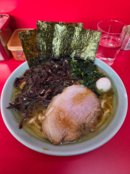 「醤油ラーメン　並」@ラーメン壱六家 磯子本店の写真