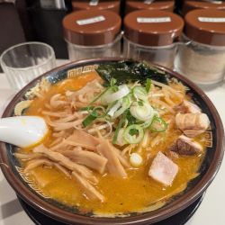 辛味噌ラーメン(大盛無料)