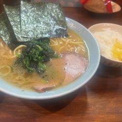 ラーメンかため　ライス