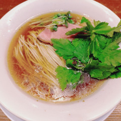 麺や百日紅の画像