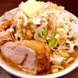 ラーメンMISO（1300円）、角チャ（CP）