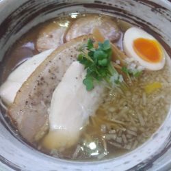 ピザ窯あごだし麺(1250円)