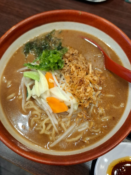 「伊勢味噌野菜らーめん１１００円」@蔵deらーめんの写真