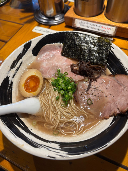 「白」@博多長浜らーめん よかとの写真