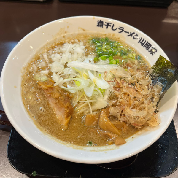 「煮干し味噌ラーメン」@煮干しラーメン山岡家 フォレストモール甲斐店の写真