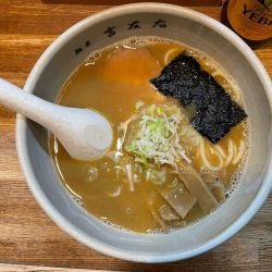 らーめん(少なめ)¥1,050エビス¥470