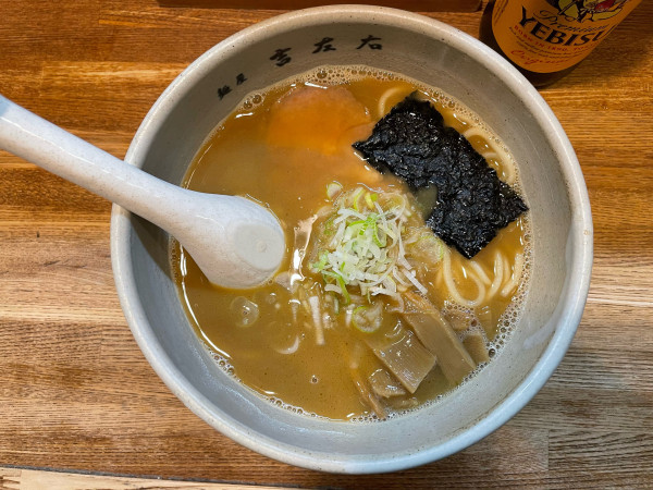 「らーめん(少なめ)¥1,050エビス¥470」@麺屋吉左右の写真