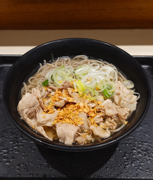 「【期間限定？】肉骨茶そば」@名代 富士そば 市ヶ谷五番町店の写真