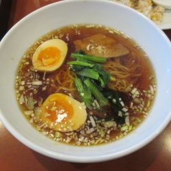 五目チャーハン（980円）＋半ラーメン（540円）