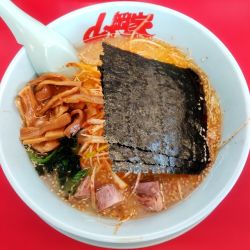 塩ピリ辛ネギラーメン　メンマ＋