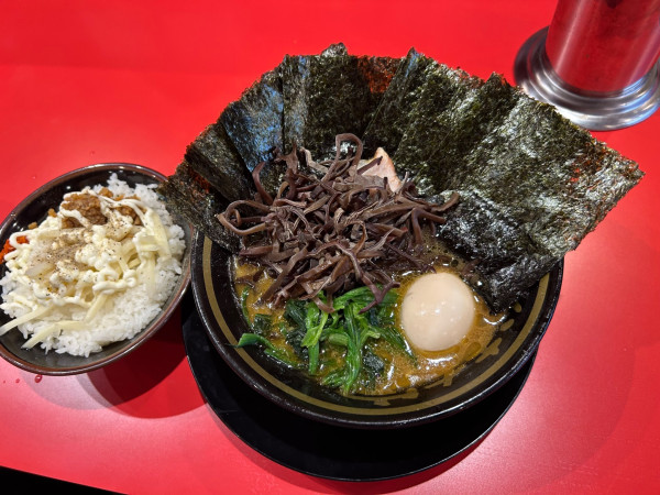 「とらきちラーメン　キクラゲ　ライス」@とらきち家の写真