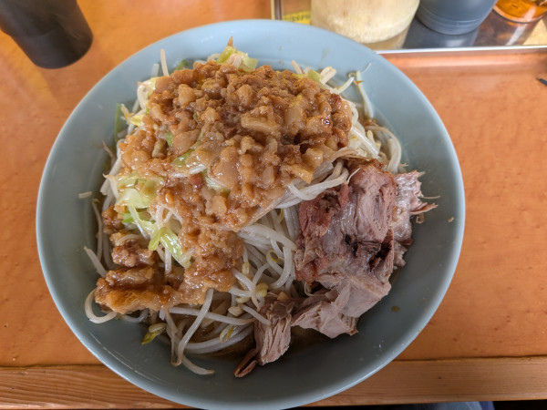 「ラーメン、中盛」@立川マシマシ ロイヤルスープの写真