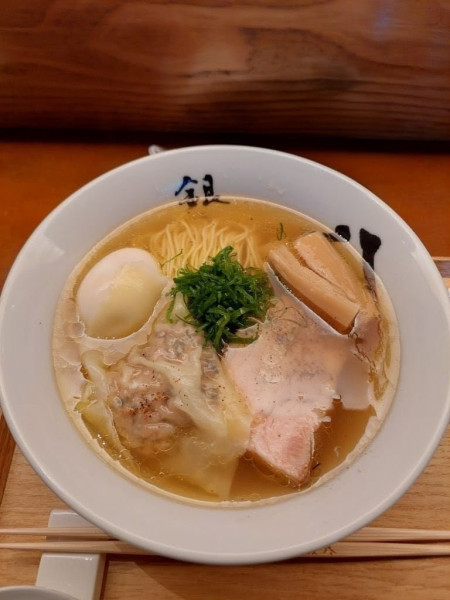 「ラビオリグルマンディーズ中華そば＋肉ご飯」@中華そば 銀座 八五の写真